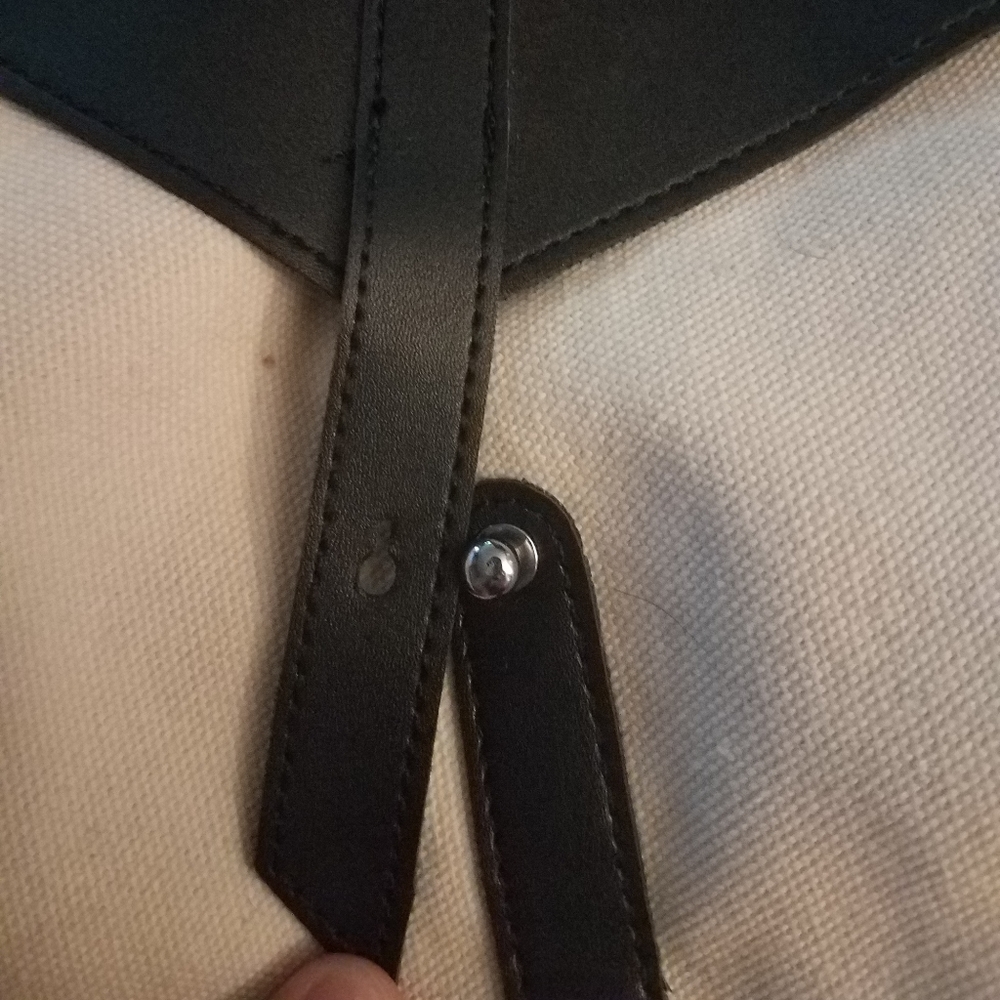 Backpack - Picture 4 of 6